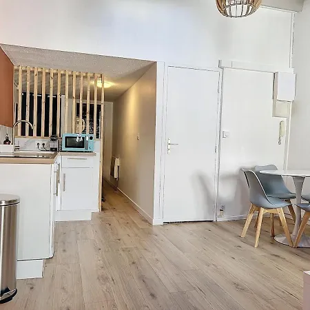 Cocon , Proche Marché, Port Et Gare