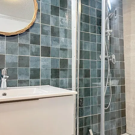 Cocon , Proche Marché, Port Et Gare *